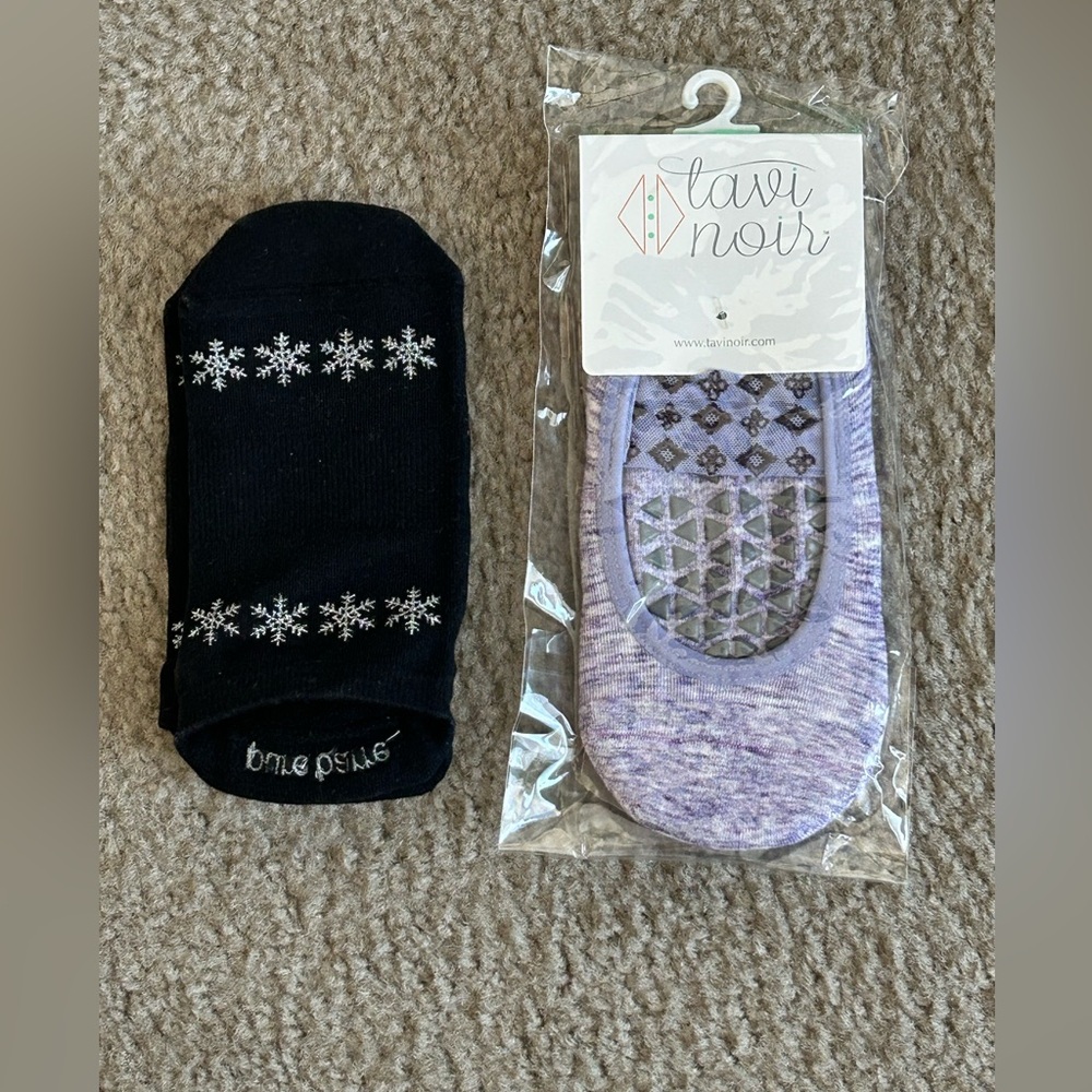 2 Pairs New Pure Barre Tavi Grip Yoga Socks Size S